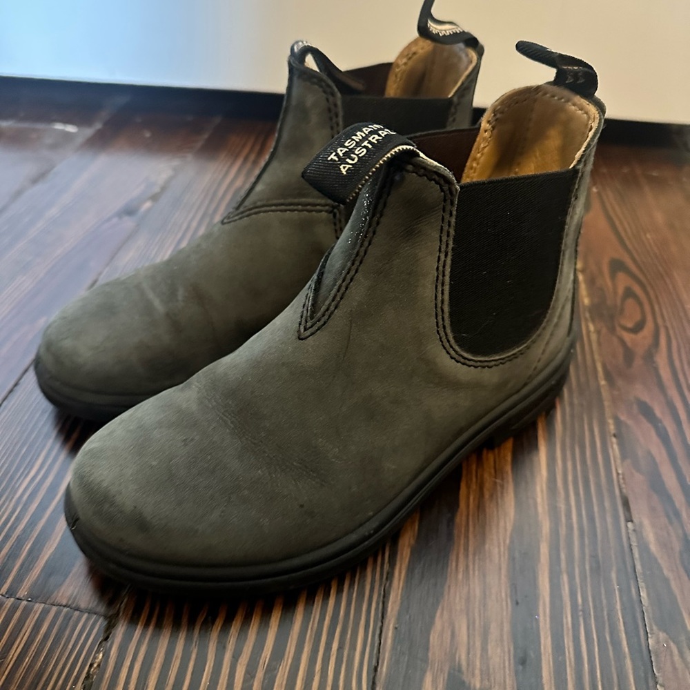 Blundstones boots -kids size 13